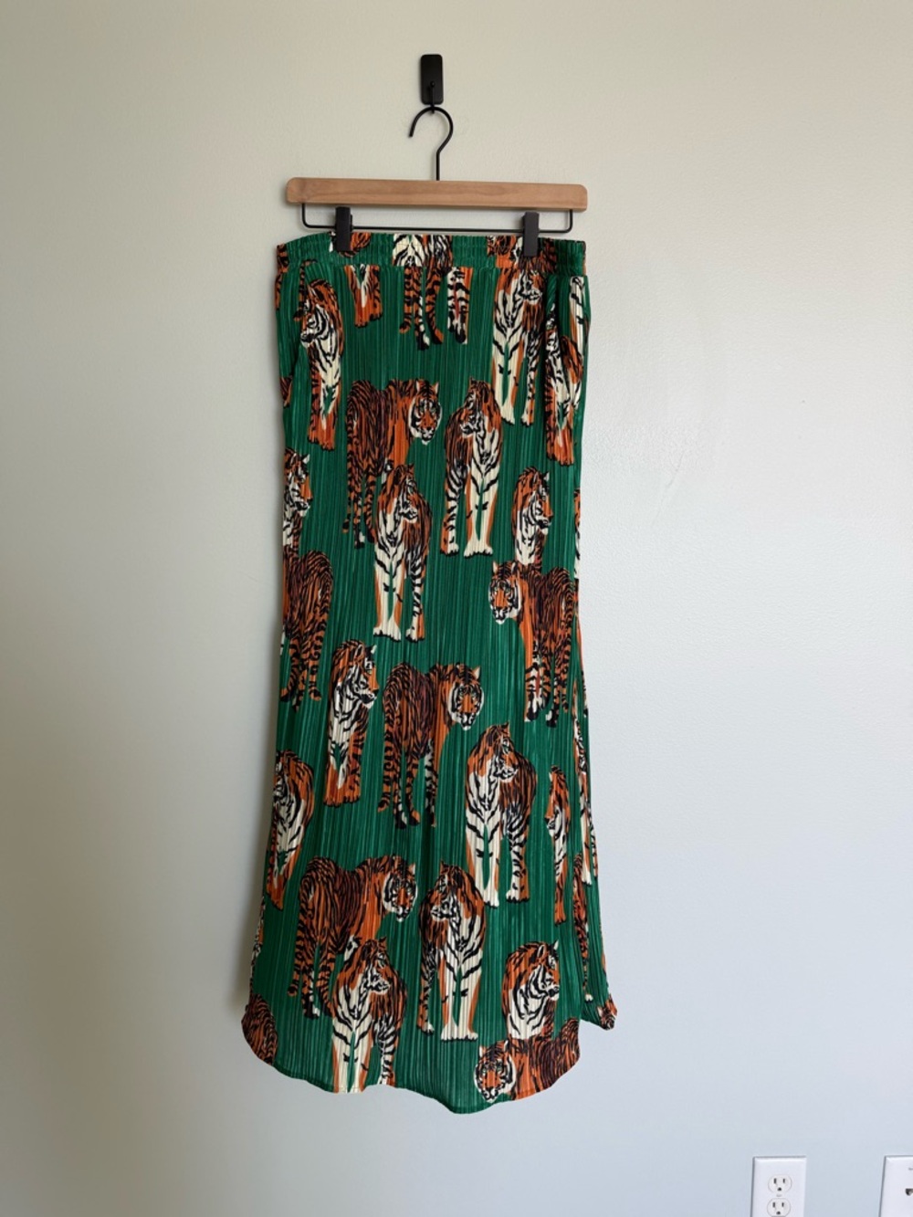 Dressed in Lala Santorini Midi Plisse Pleated Skirt in Green Tiger Tales Print - Picture 7 of 12